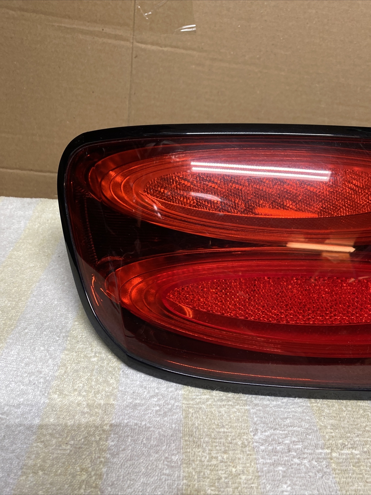 2015-2017 Bentley GT Left / Driver Side LED Tested Taillight OEM Black Trim