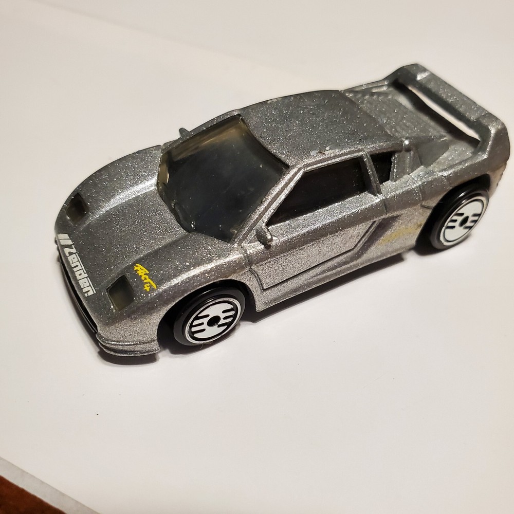 Hot Wheels 1990 Zender Fact 4 Metallic Silver