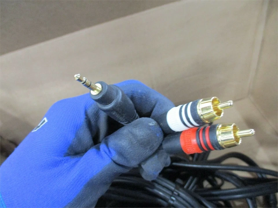 Fanless CL100 ONLOGIC MINI INDUSTRIAL PC'S + CABLES - Image 3 of 4