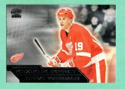 (1) STEVE YZERMAN  2002-03 PACIFIC # 13 MAXIMUM IMPACT INSERT CARD  (J6714)