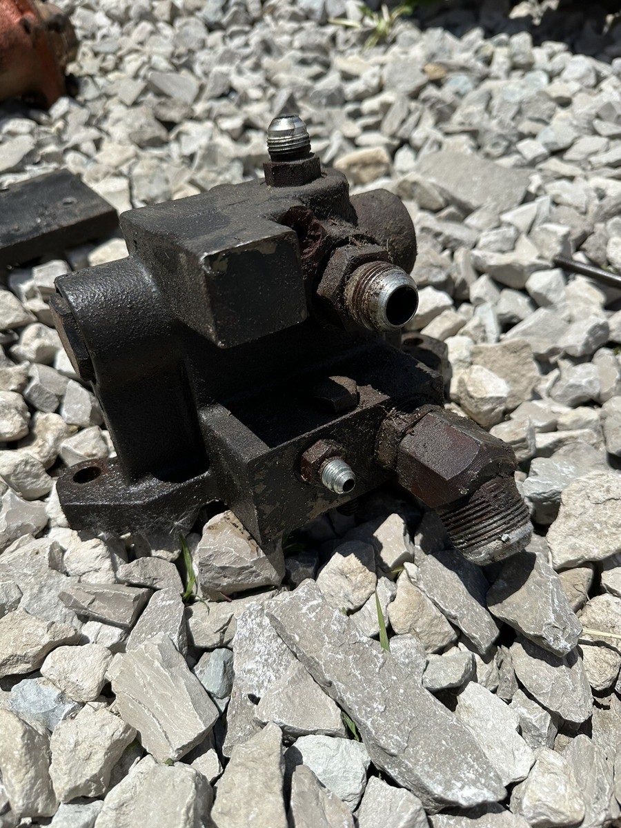 Allis Chalmers 8010 8030 8050 8070 Inlet Hydraulic Valve Tag #4319