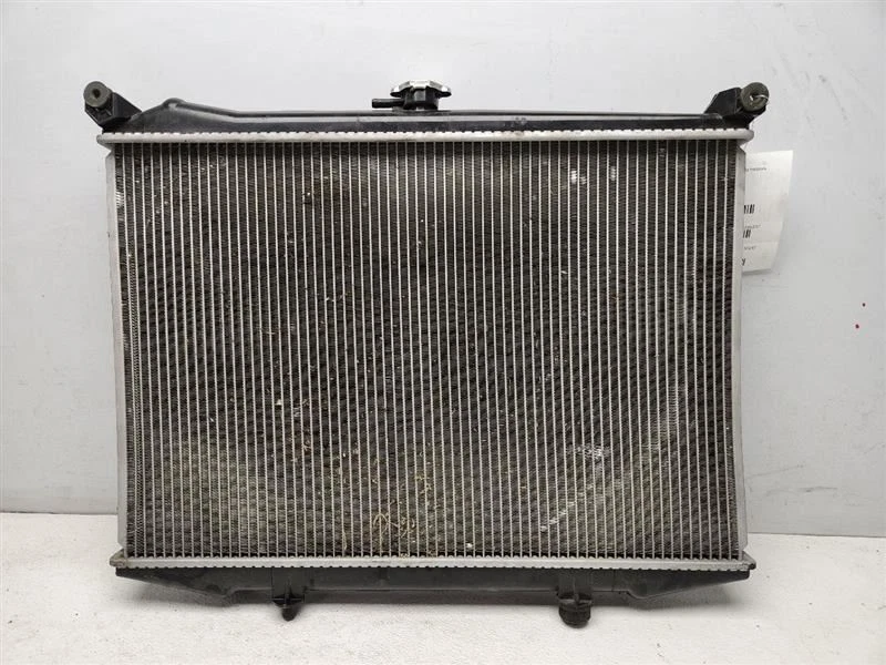Nissan Pickup 1990 1991 1992 radiador 4 cilindros OEM 2141056G05 Foto 2 de 4