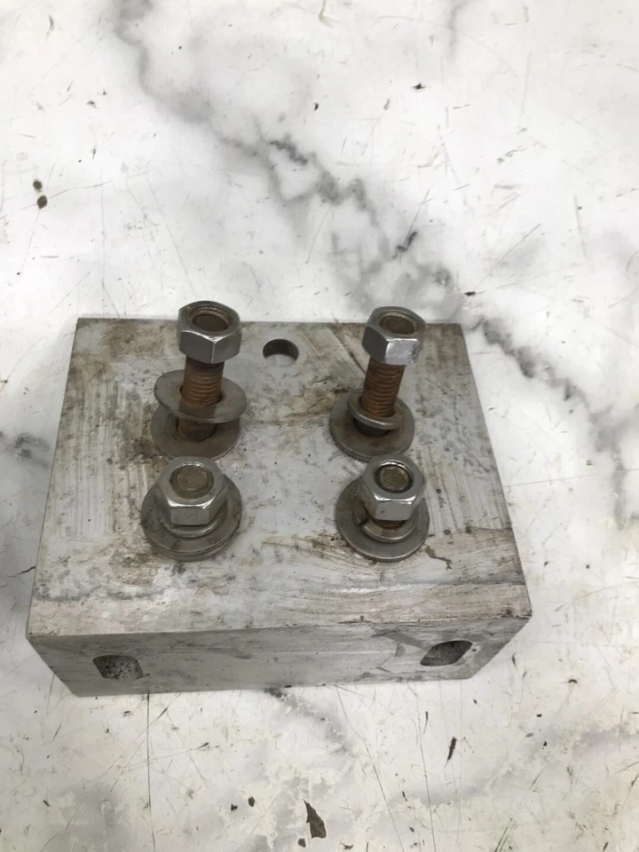 96 OMC SX Cobra 5.8 L 351 V8 engine motor mounts brackets - Image 3 of 4