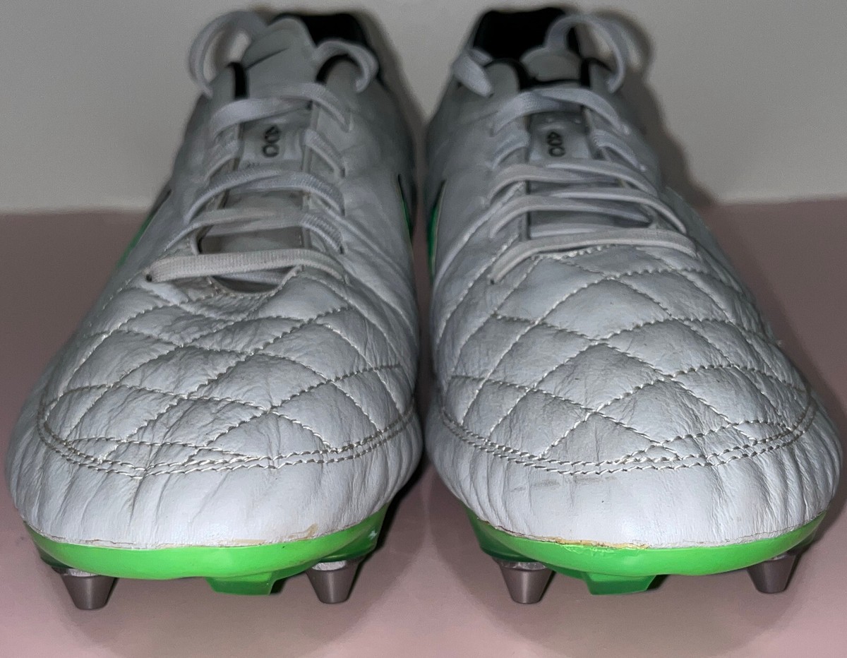 NIKE Tiempo Legend V 5 SG-PRO ACC Gray Mens Soccer Cleats NIKE Tiempo Legend V 5 SG-PRO ACC Gray Mens Soccer Cleats