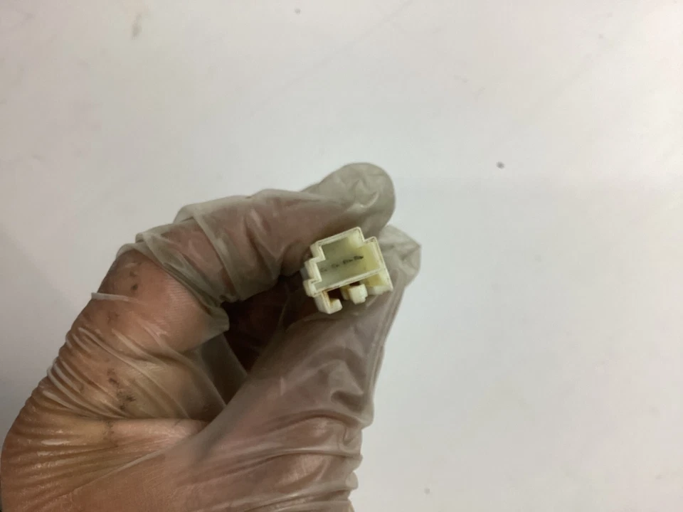 2008-2014 Mercedes-Benz C300 Center Console Armrest Cup Holder Assembly OEM - Image 4 of 4