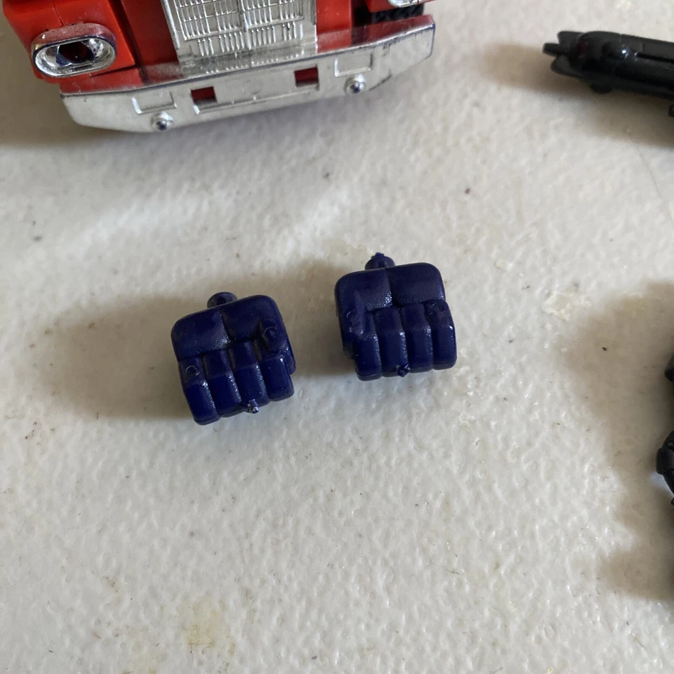 MINTY Original TRANSFORMERS G1 OPTIMUS PRIME Bloated/Metal/Gray Figure TAKARA - Image 4 of 4