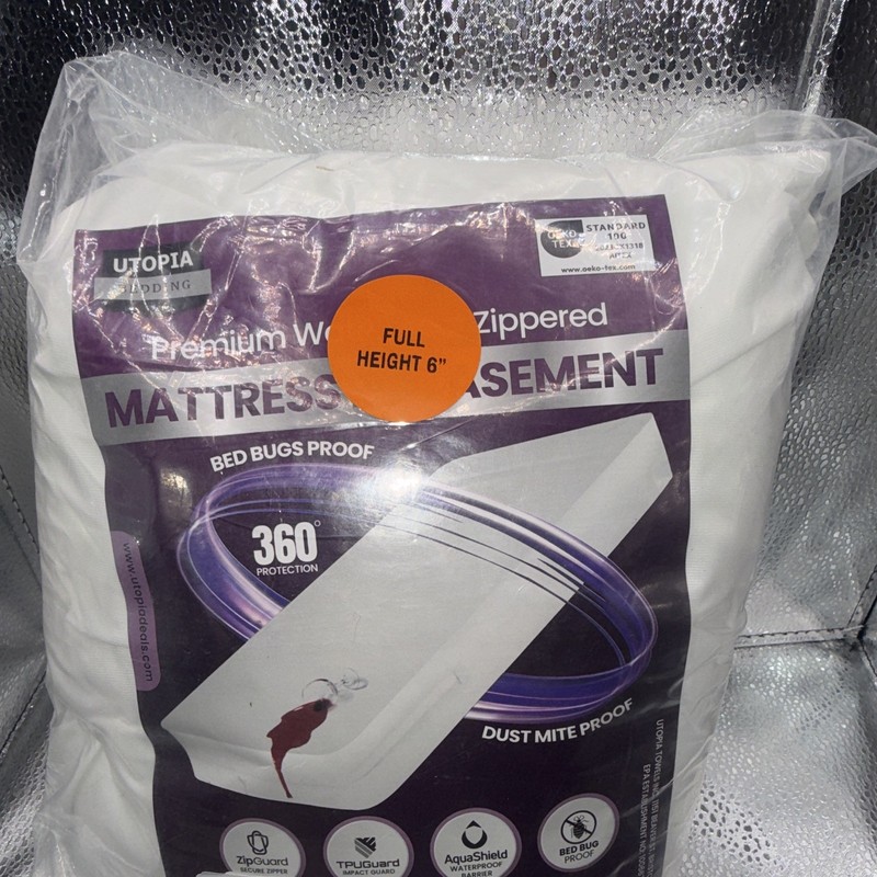 Utopia Bedding Zippered Bed Bug Dust Mite Proof Mattress Encasement Full White