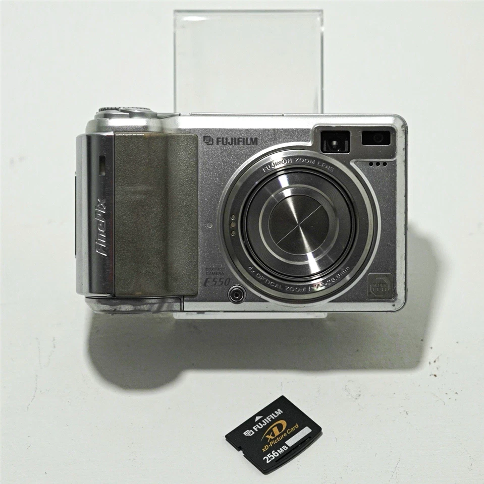 Fujifilm FinePix E550 6.3MP Digital Camera, Silver - Tested, photo 1 of 5