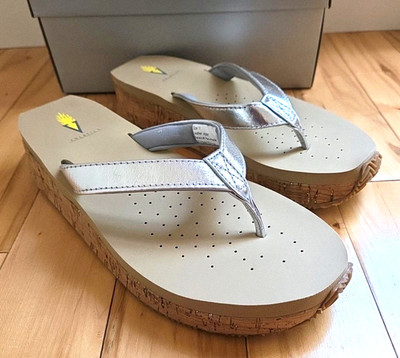 Volatile Neville Thong Wedge Sandals Flip Flops Silver Cork Platform Sz 11 New