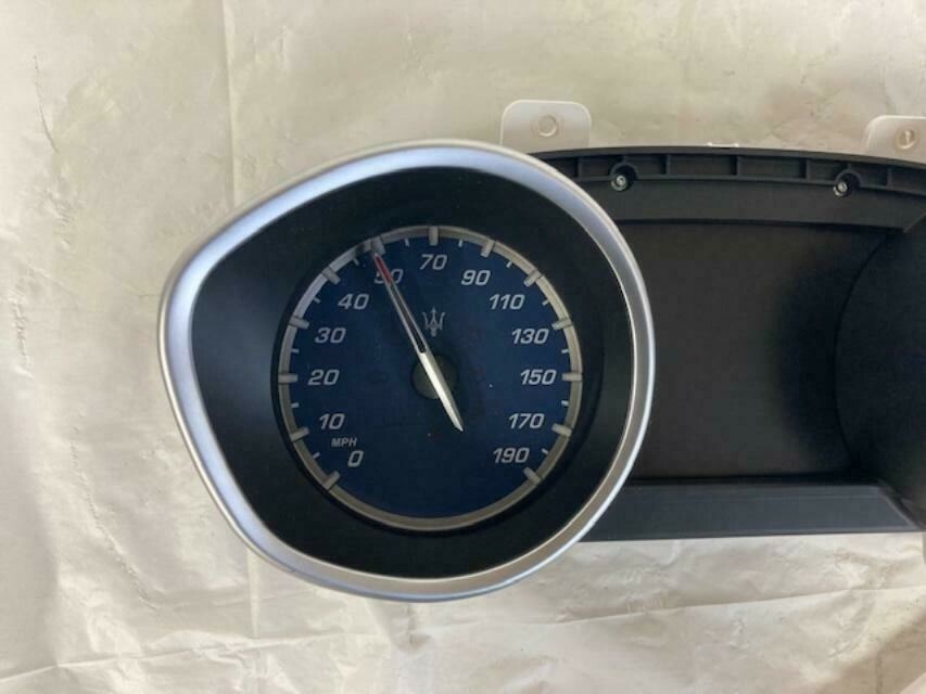 OEM 2014-2016 Maserati Ghibli Speedometer Instrument Cluster Display 670030640