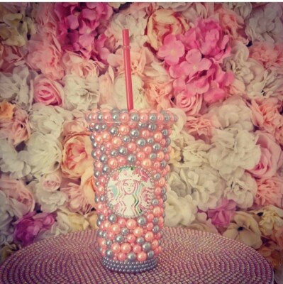 Personalisierter Becher mit Namen Glitzer Rosa mit Strohhalmdeckel Brautjungfer Geschenk