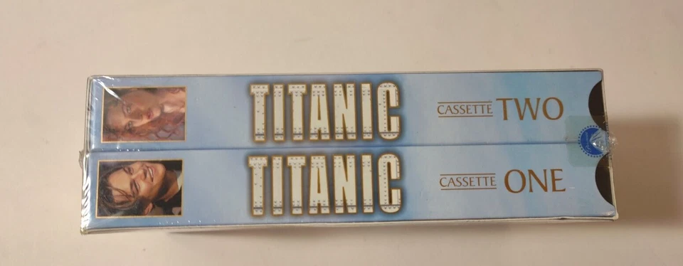 Titanic VHS Sealed -  2vhs digitally remastered paramount watermark - Image 4 of 4