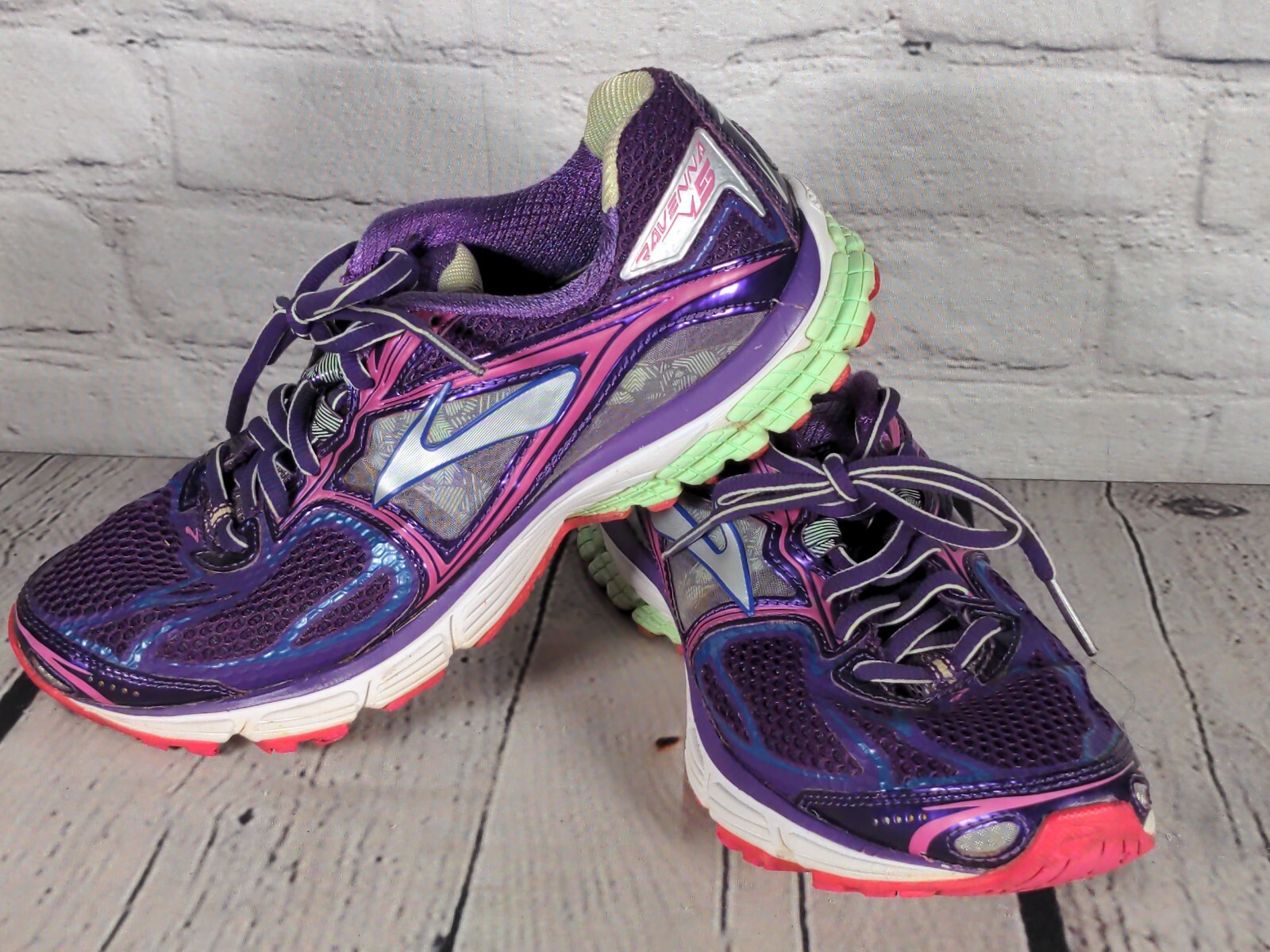 Brooks Ravenna 5 Athletic Running Shoe Womens Size 8 … Gem