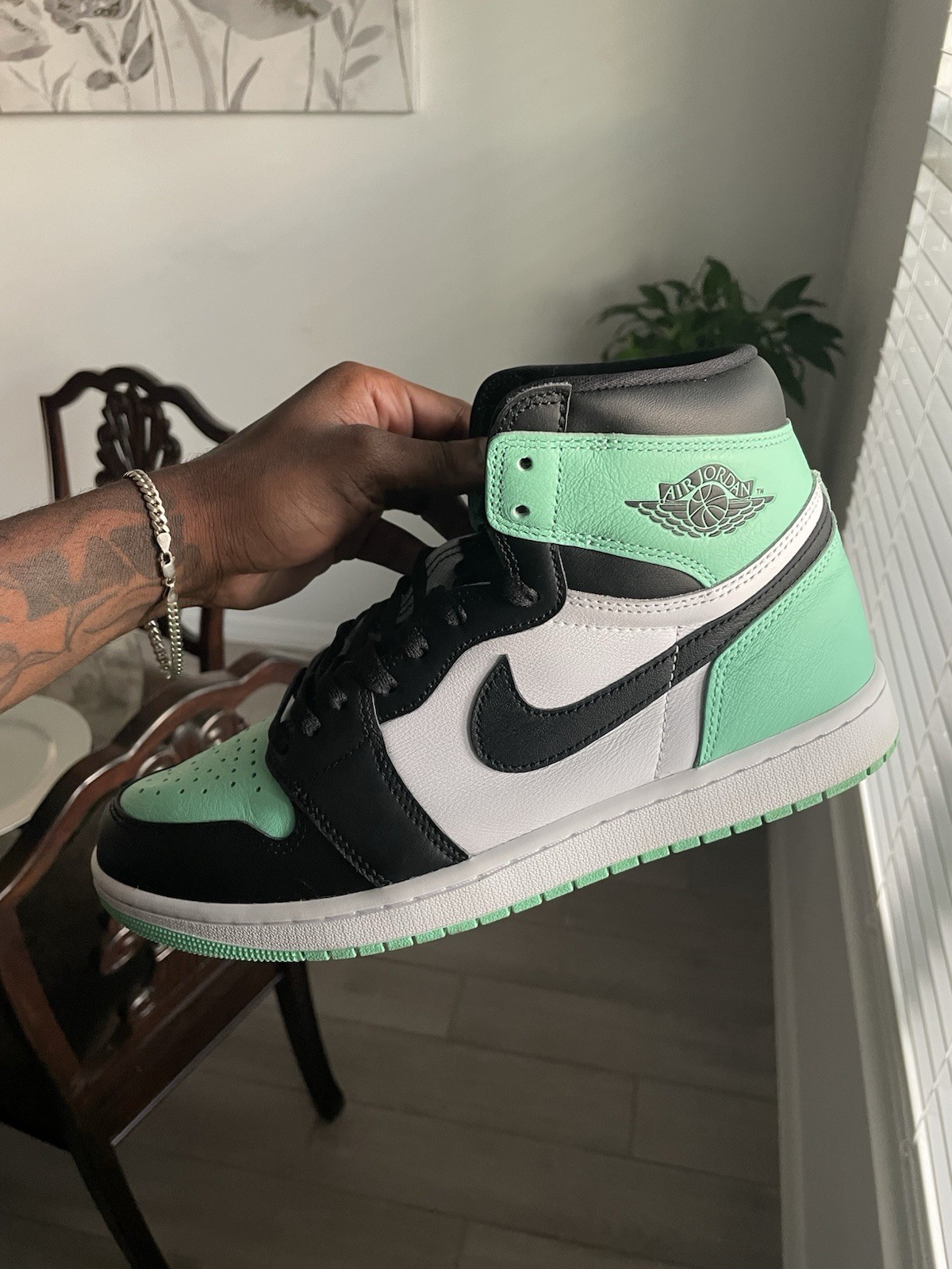 SAOLA Jordan 1 Green Glow
