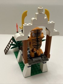 LEGO Adventurers Set 7411: Tygurah's Roar, 100% Complete W/ Minifig!