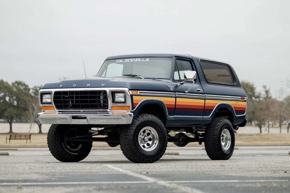 Ford Bronco 1978 ruedas libres 7,3 L Godzilla personalizado Foto 2 de 4