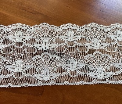 Sold By lot of 5 Yards White Floral Scalloped Lace Trim 3  
