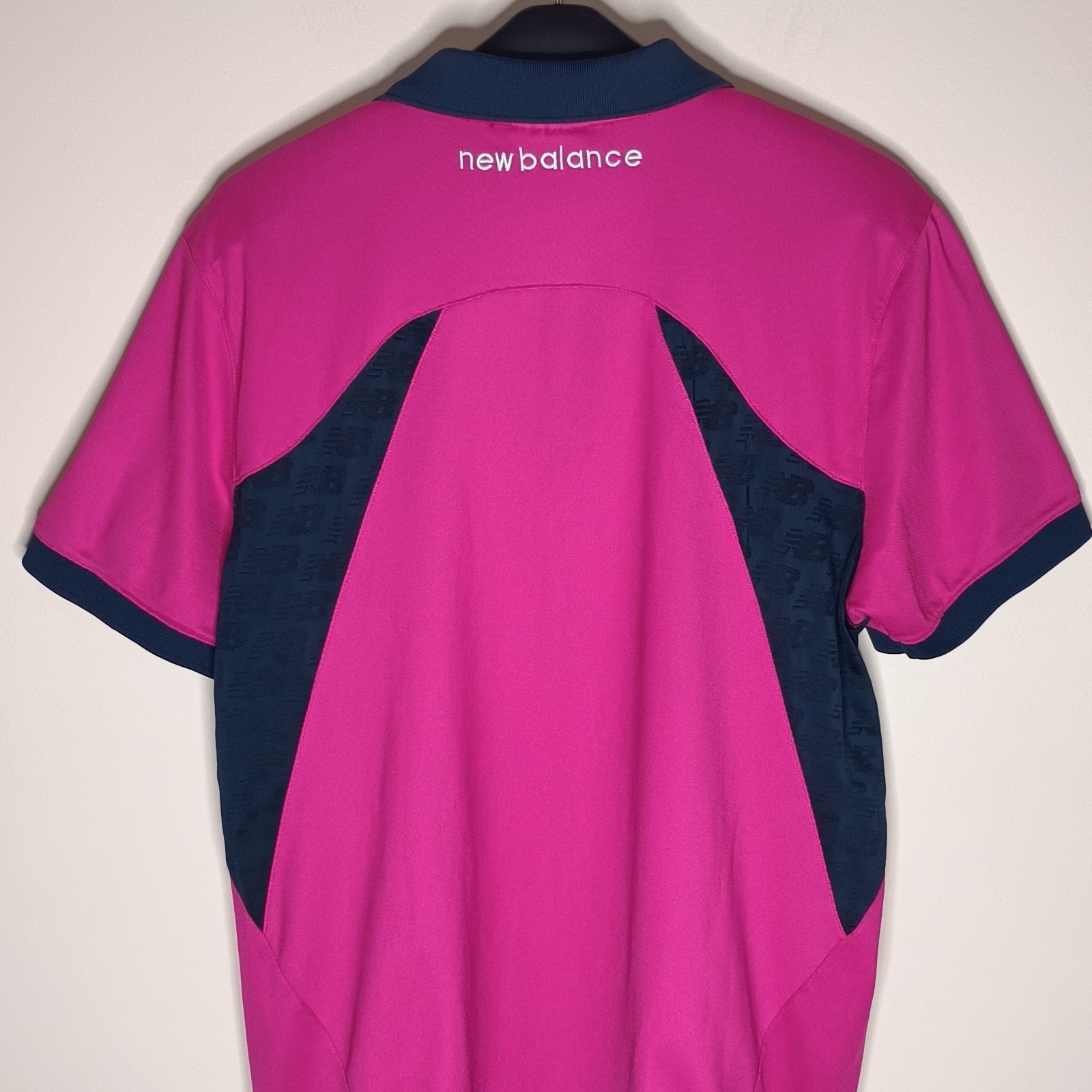 New Balance Melbourne Demons BCNA Pink Media Polo Shirt Men's Medium AFL Cancer thumbnail 8