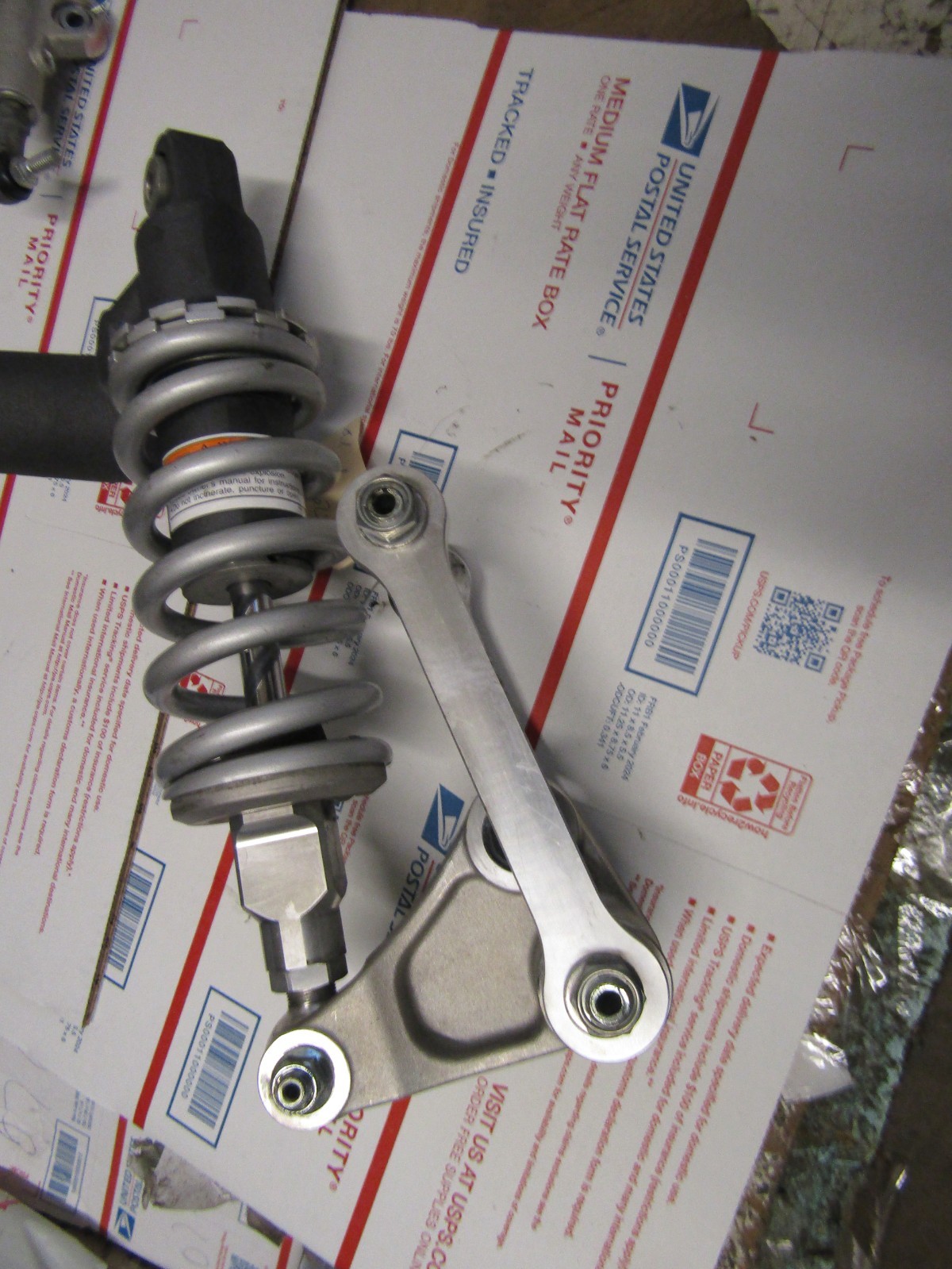 2024 20-24 YAMAHA YZF R1 OEM REAR BACK SHOCK ABSORBER SUSPENSION LINKAGE