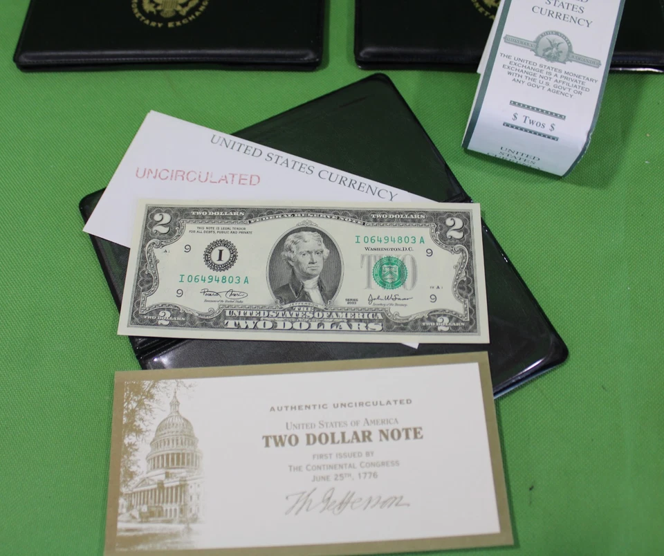 Vintage Lot of $2.00 Bills w/ Wallets Uncirculated Condition Dated 2003 Lot of 5 - Image 2 of 3