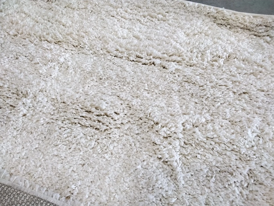 IVORY 5'-3" x 7'-6" Back Stain Rug, Reduced Price 1172764378 SG151-1212-5 - Image 3 of 4