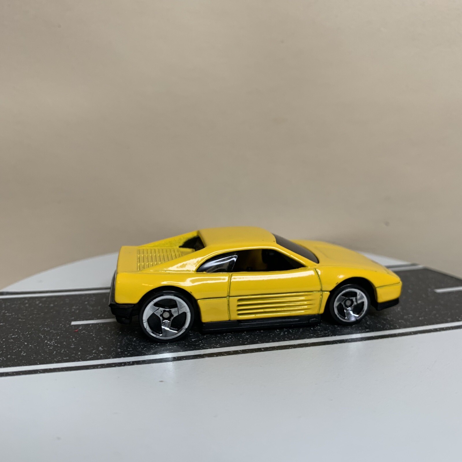 2002 Hot Wheels Collector #137 FERRARI 348 Coupe Yellow w/Chrome 3sp 3 Spoke NM