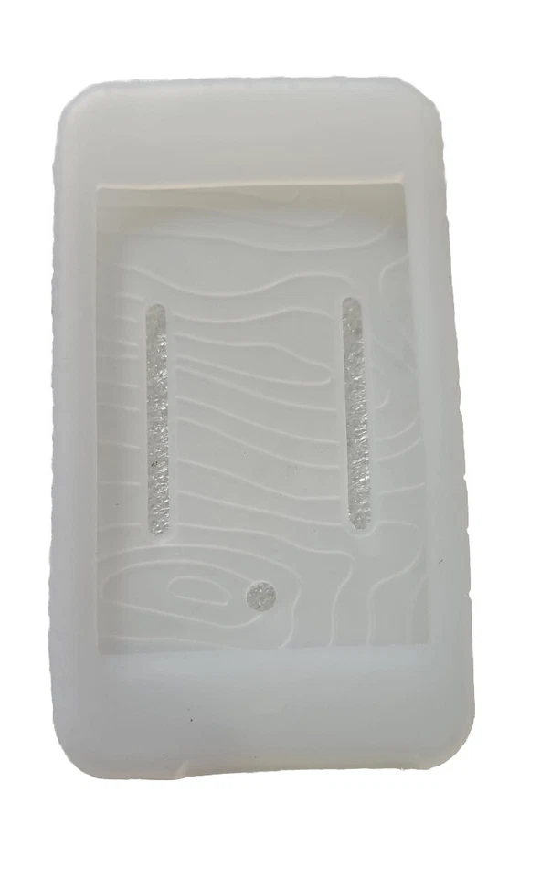 White Silicone Skin Gel Case for the Apple iPod Touch 1st Generation / 1G - Image 2 of 3