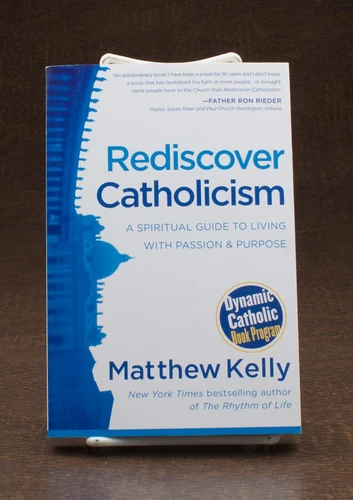 Rediscover Catholicism - Paperback By Matthew Kelly