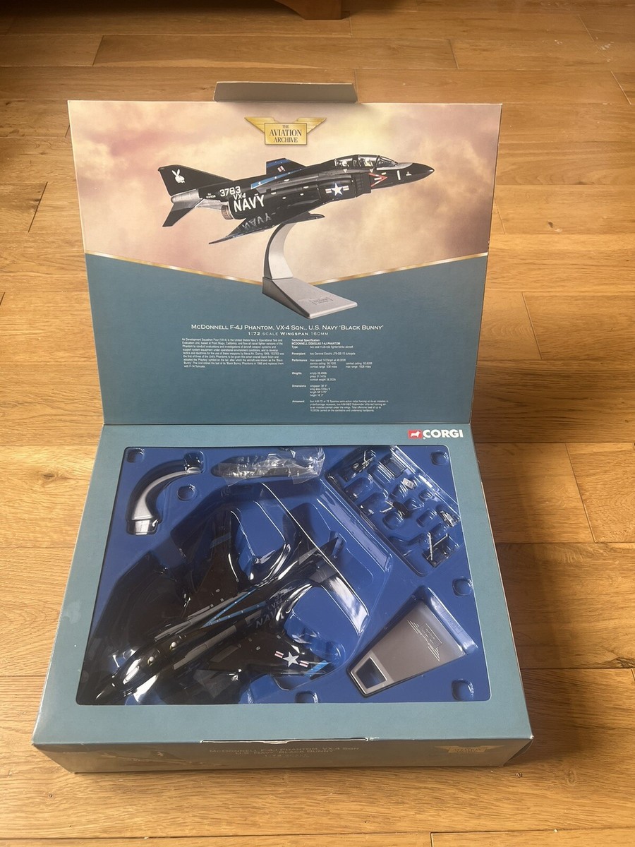 Avion Corgi 1/72 - McDonnell Douglas F-4J Phantom II "Black Bunny" - IXO