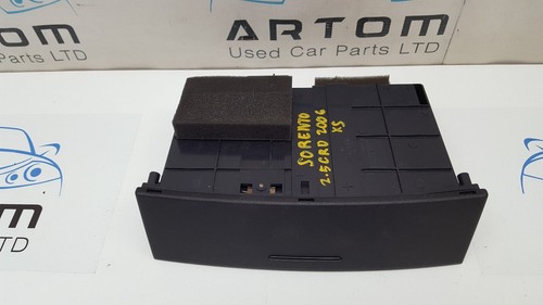 2006 KIA SORENTO MK1 FRONT CENTER DASHBOARD STORAGE COIN TRAY BOX 84570-3E000-HP - Picture 5 of 6