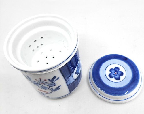 Porcelain Bone China Hand Painted Tea Mug with Cover and Internal Strainer - Picture 3 of 6