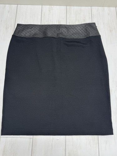 St. John Black Wool Leather Waist Trim Lined Silk Blend Skirt Size 14 Knee Lengt - Picture 1 of 7