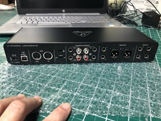 Interfaz de audio USB Behringer U PHORIA UMC404HD 4 canales 24/192 Phantom MIDI CABLE