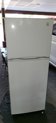 Avanti Used White 2-Door Top-Freezer Refrigerator, Glass Shelves, Door Bins