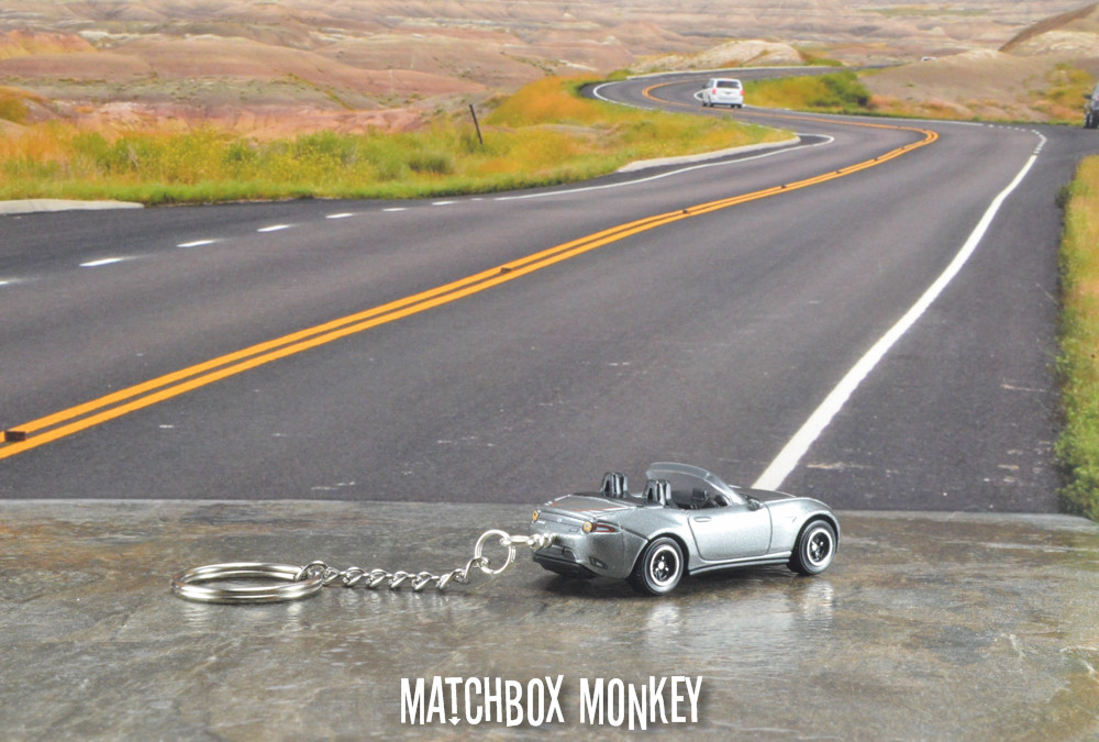 Mazda Miata MX-5 Convertible Keychain Porte Cles Llavero