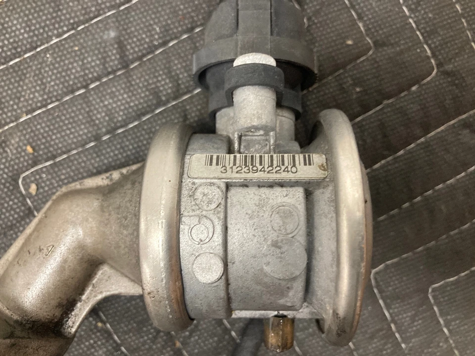 1997-2003 BMW E39 Emission Air Pump Control Valve 72229506 528￼i 525i OEM #453M - Image 3 of 4