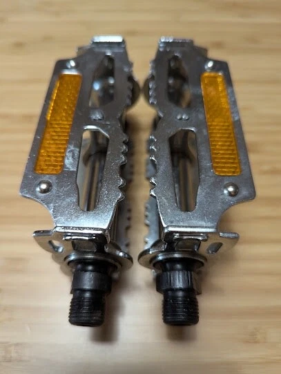 MKS 33 pedals. 9/16" Self levelling pedals Klunker/Touring Made in Japan Foto 4 de 4