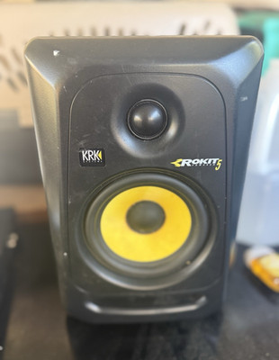 KRK Rokit 5 Powered Studio Monitor Speaker 5in Wired Black/Yellow