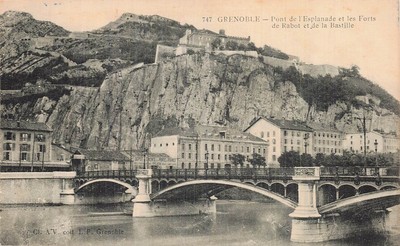 38 GRENOBLE PONT DE L ESPLANADE ET LES FORTS DE RABOT