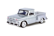 1966 GMC C1000 FENDERSIDE PICKUP TRUCK 1/24 DIECAST CAR SHOWCASTS 71379SV