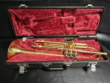 Yamaha YTR1335 Bb Trumpet With Mouthpiece and Hardcase A1