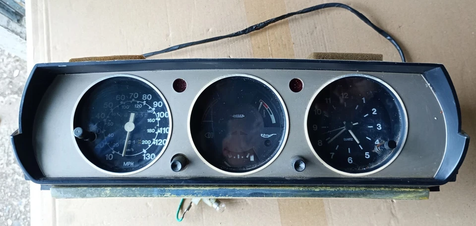 Panel de instrumentos Peugeot 504 Estate berlina 1973 Foto 2 de 4