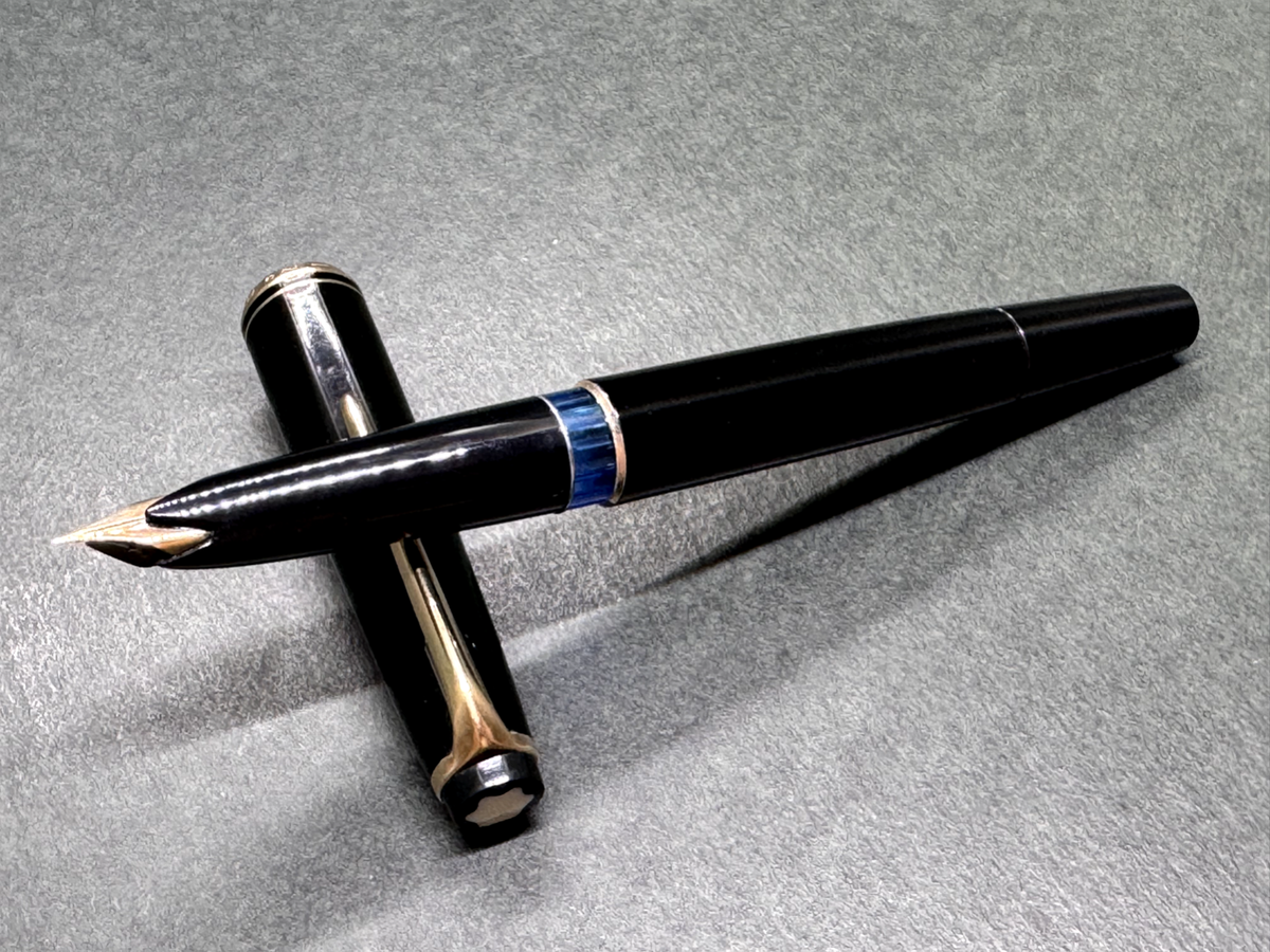 MONTBLANC No.22 Black GT '60s Vintage Piston-filler Fountain