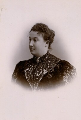 Frankreich Paris Frau Portrait Mode alt Fotokabinett Liebert 1890