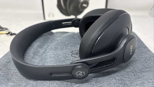 AKG K361 Professional Bluetooth Closed-Back Studio Headphones - Picture 5 of 11