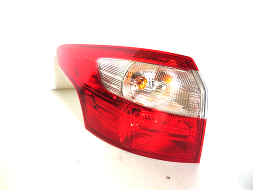 GENUINE FORD FOCUS ESTATE MK3 PASSENGER SIDE REAR BACK LED LIGHT 2011-2015 - Picture 2 of 10