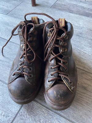 Vtg 90s Dr. Marten\'s Men\'s AirWair Brown Leather 3 Eye Boots US Size 9 Dr. Martens AirWair Industrial Steel Toe Brown Boots Side  main image 4