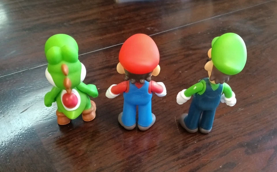(LOT 3) Banpresto Mario 5inch Figures Yoshi, Luigi, Mario Used Fast Shipping  - Image 3 of 4