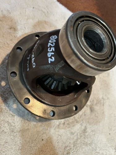 Jeep Dana 44 Differential Case (Carrier) with 10 spline side gears 802562 - Picture 7 of 13