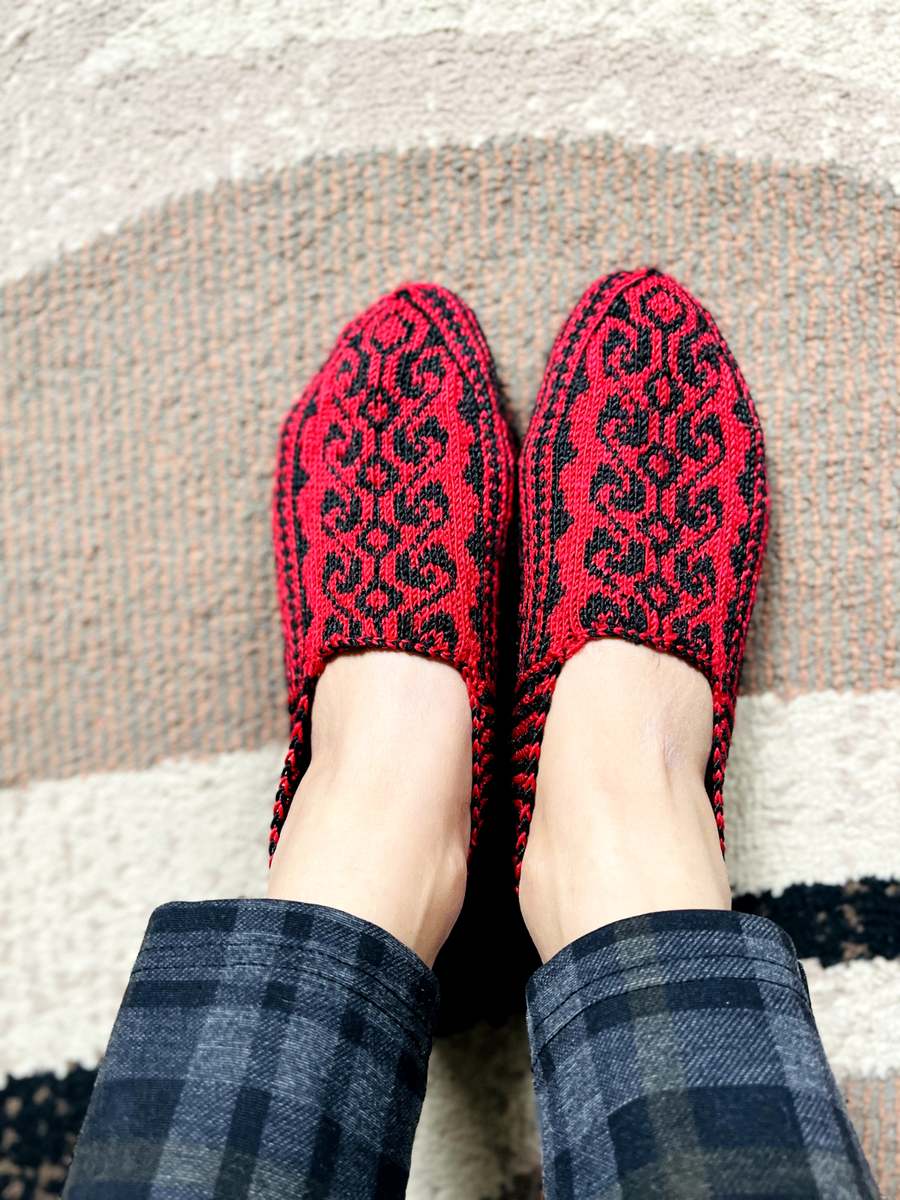 12, EU 40-43),ethnic Turkmen hand-knit slipper sock